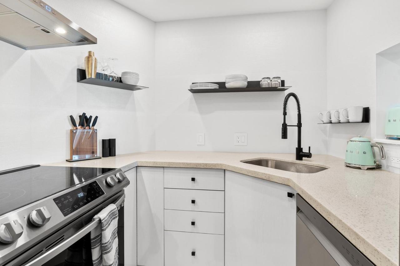 Downtown Luxury 1Br Coal Harbour Apartment Vancouver Luaran gambar